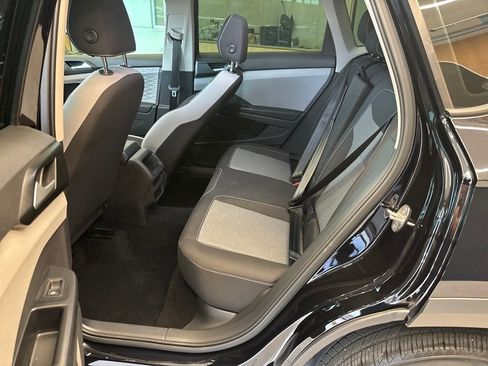 Used 2023 Volkswagen Taos S image 28