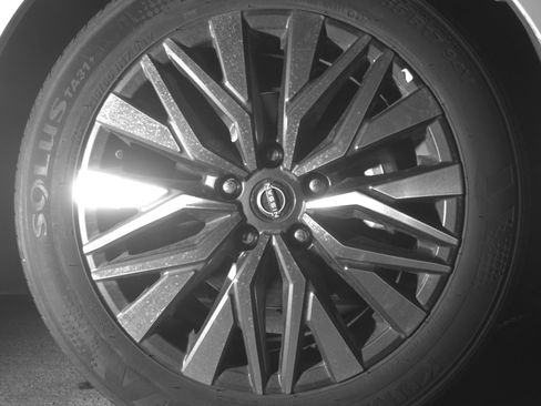 Used 2025 Nissan Altima 2.5 SV FWD image 13