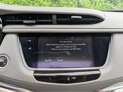 Used 2017 Cadillac XT5 Premium Luxury w/ Driver Assist Package AWD/4WD image 29