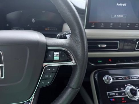 Certified 2023 Lincoln Nautilus AWD w/ Premium Package image 30