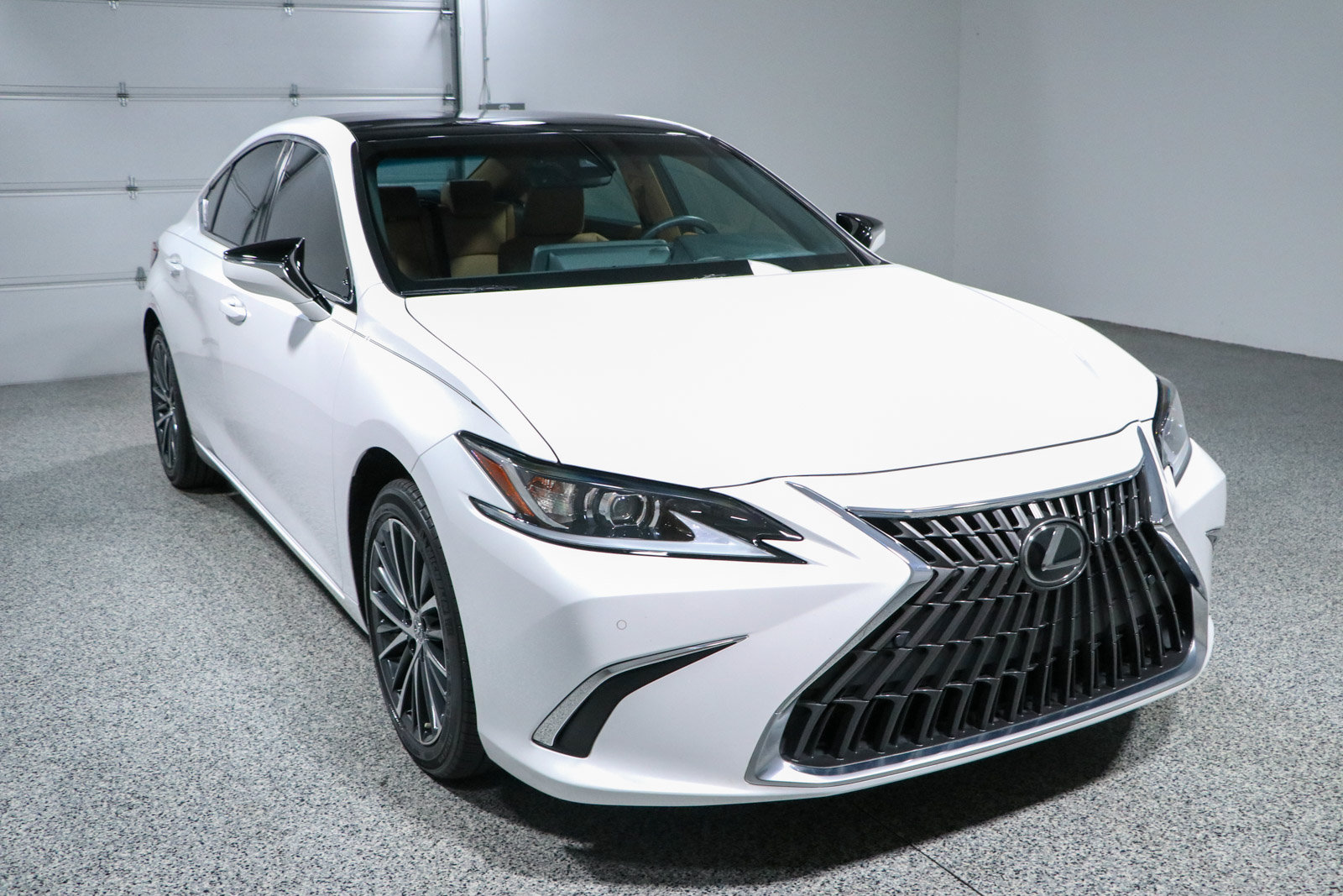 Used 2024 Lexus ES 350 w/ Premium Package FWD image 5