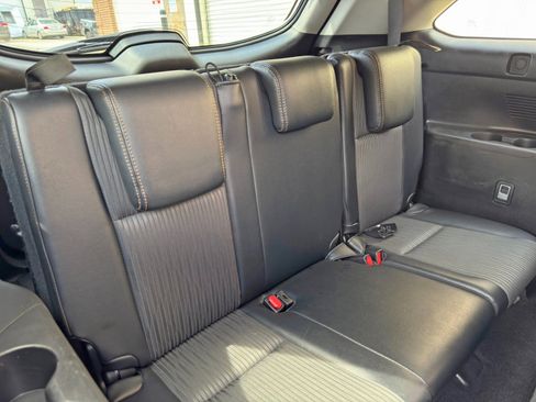 Used 2018 Toyota Highlander Plus AWD/4WD image 34