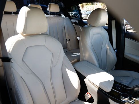 Used 2017 BMW 540i image 19