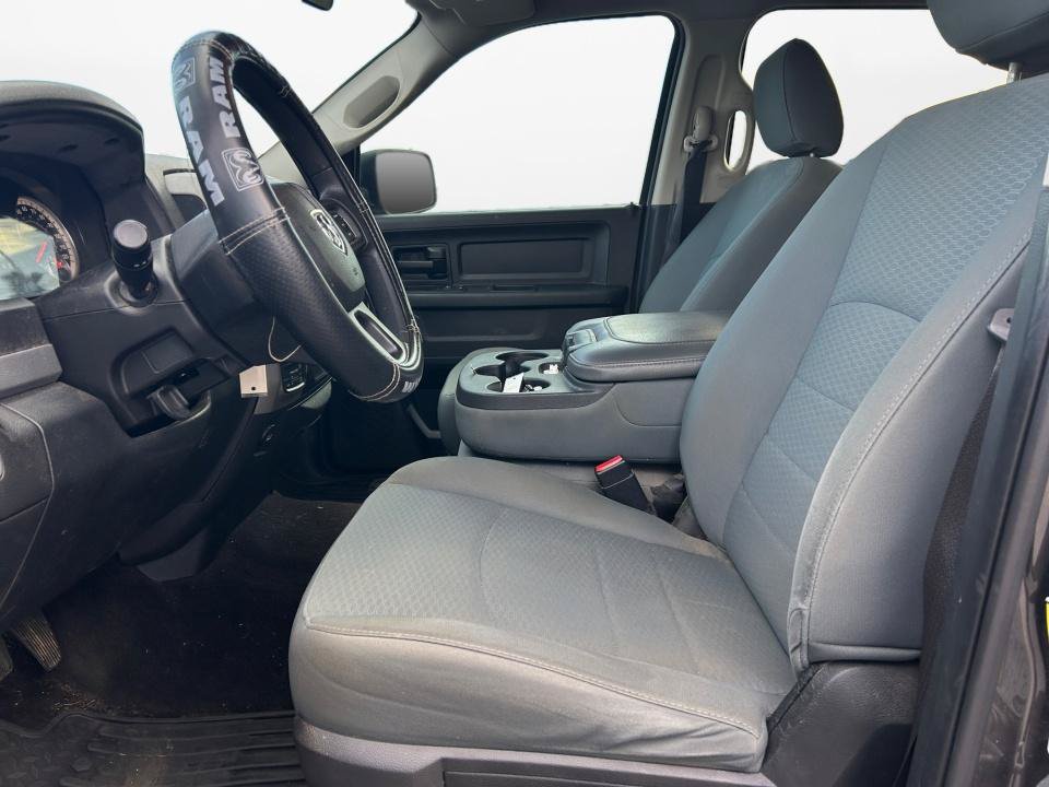 Used 2017 RAM 1500 Express AWD/4WD image 15