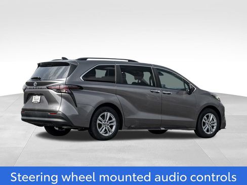 Used 2023 Toyota Sienna XLE w/ XLE Plus Package AWD/4WD image 7