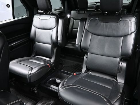 Used 2020 Ford Explorer ST w/ ST Street Pack image 27