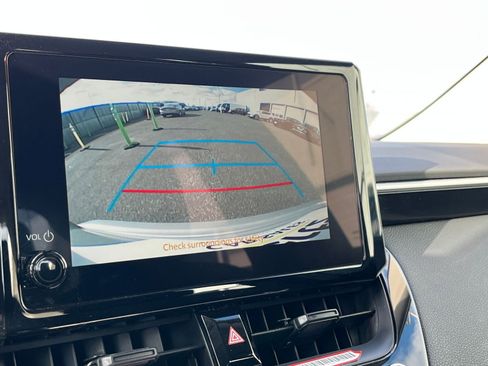 Used 2025 Toyota Corolla LE image 17