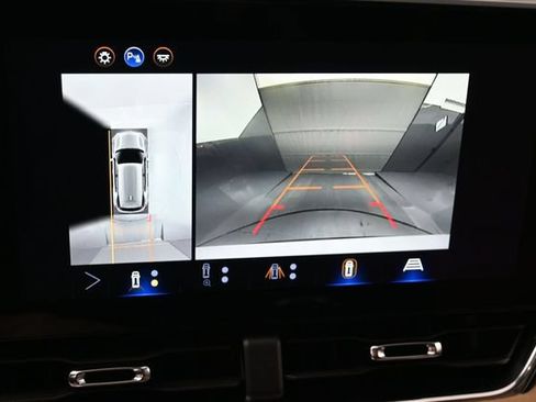 Used 2026 Chevrolet Equinox ACTIV w/ Convenience Package III FWD image 24