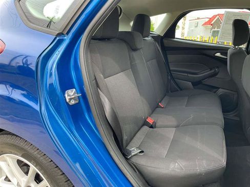 Used 2018 Ford Focus SE FWD image 14