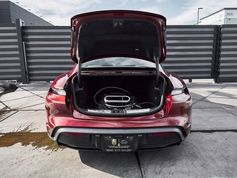 Used 2021 Porsche Taycan 4S image 17