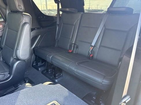 Used 2021 GMC Yukon Denali w/ Denali Premium Package image 14