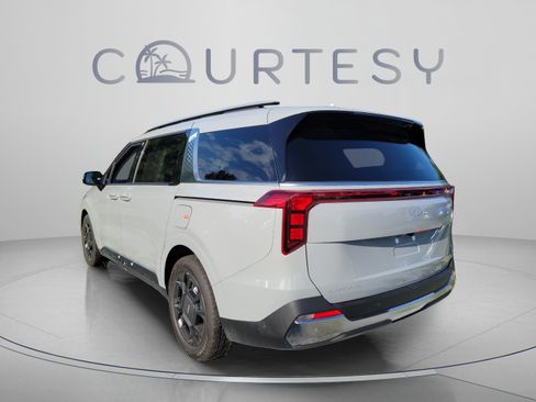 New 2026 Kia Carnival SX FWD image 2