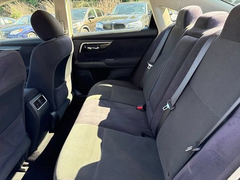 Used 2013 Nissan Altima 2.5 SV FWD image 36