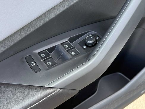 New 2026 Volkswagen Jetta SE FWD image 6
