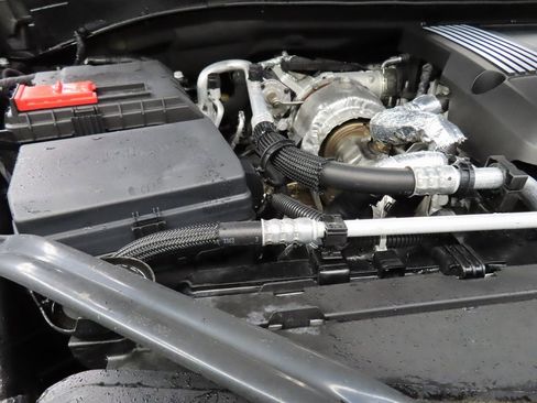 Used 2024 Chevrolet Suburban High Country image 33