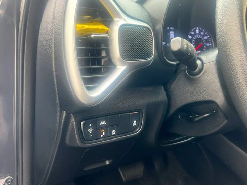 Used 2021 Kia Soul S FWD image 14