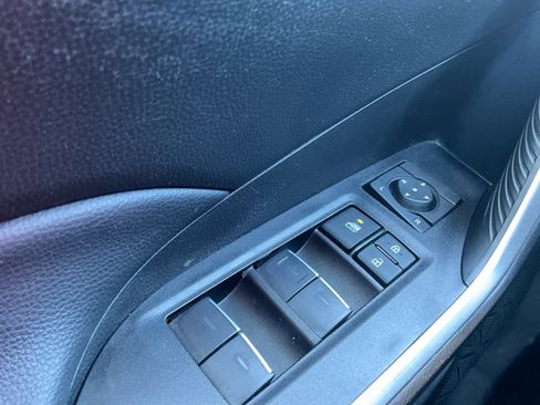 Used 2024 Toyota RAV4 SE image 24