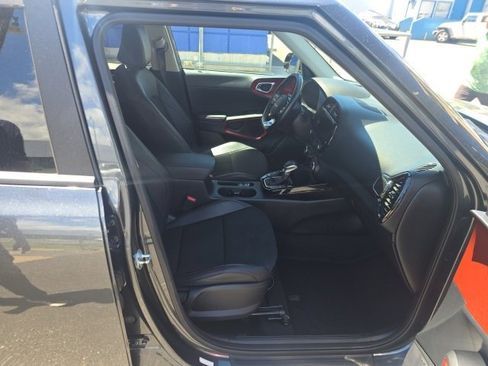 Used 2023 Kia Soul GT-Line w/ GT-Line Technology Package image 8