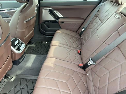 New 2026 BMW i7 xDrive60 image 27