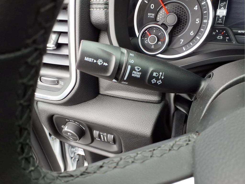 Used 2026 RAM 1500 Laramie AWD/4WD image 18