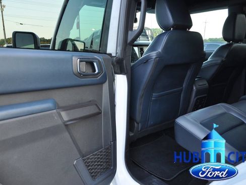Used 2024 Ford Bronco Outer Banks AWD/4WD image 13