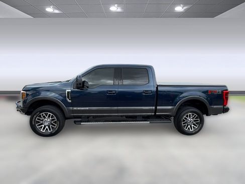 Used 2018 Ford F250 Lariat w/ Lariat Value Package AWD/4WD image 2
