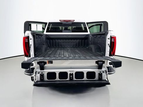 Used 2024 GMC Sierra 3500 Denali w/ Technology Package AWD/4WD image 20