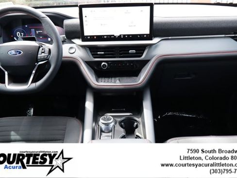 Used 2025 Ford Explorer ST-Line w/ Premium Package image 9