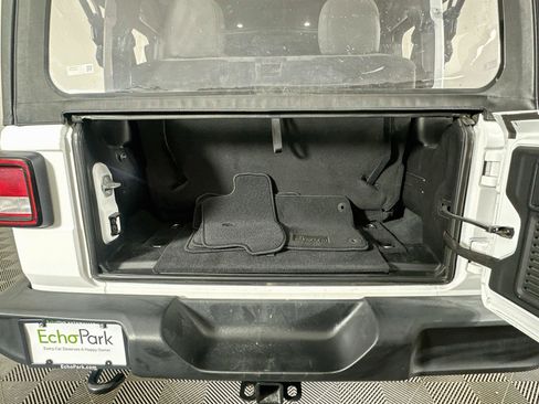 Used 2025 Jeep Wrangler Sport AWD/4WD image 24