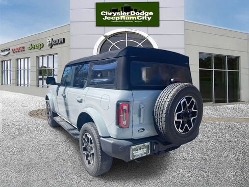 Used 2022 Ford Bronco Outer Banks image 7