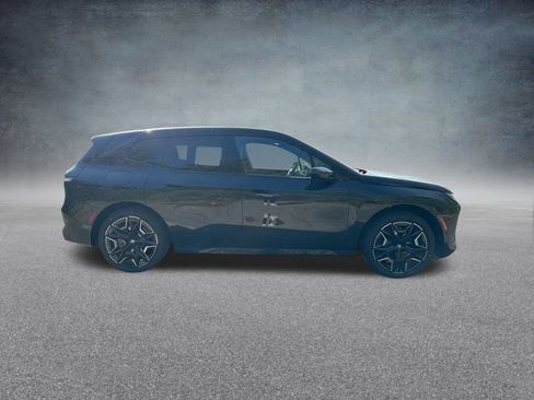 Used 2025 BMW iX xDrive50 AWD/4WD image 10