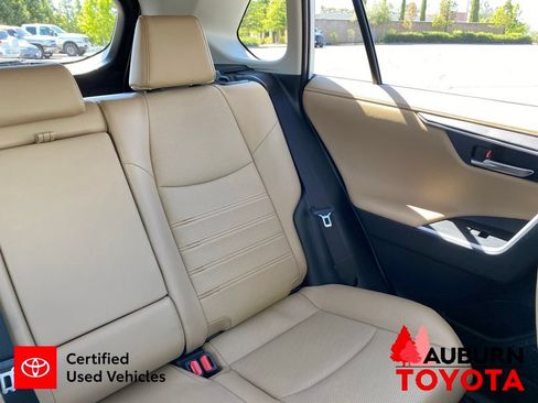 Used 2024 Toyota RAV4 Limited AWD/4WD image 21