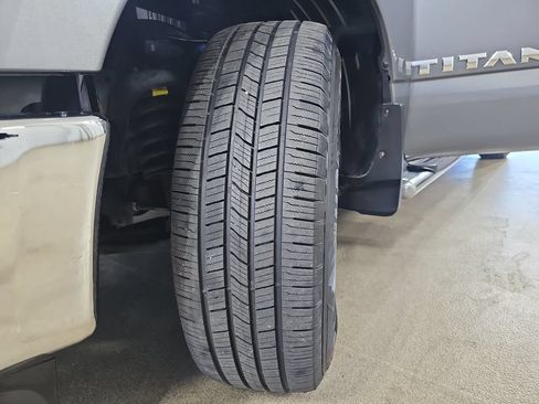 Used 2019 Nissan Titan SV w/ SV Convenience Package AWD/4WD image 37