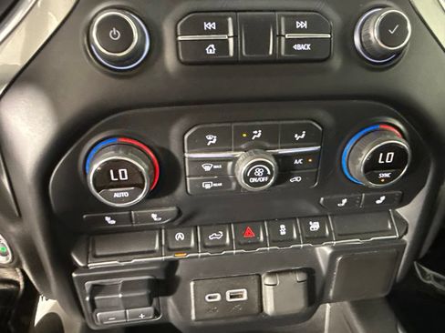 Used 2019 Chevrolet Silverado 1500 RST AWD/4WD image 20