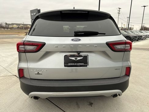 Used 2023 Ford Escape Active image 5