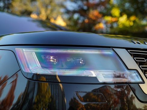 Used 2023 Land Rover Range Rover Long Wheelbase SE image 13