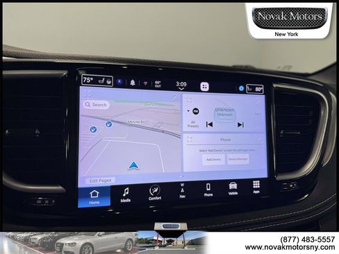 Used 2022 Chrysler Pacifica Limited w/ S Appearance Package image 22