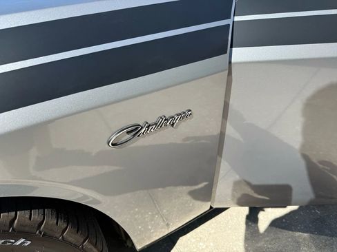 Used 2013 Dodge Challenger R/T image 39