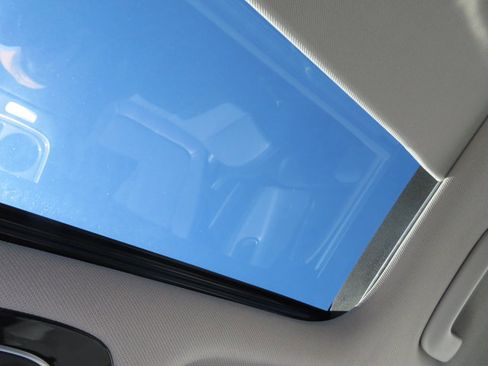 Used 2023 Hyundai Santa Fe SEL w/ Premium Package image 36