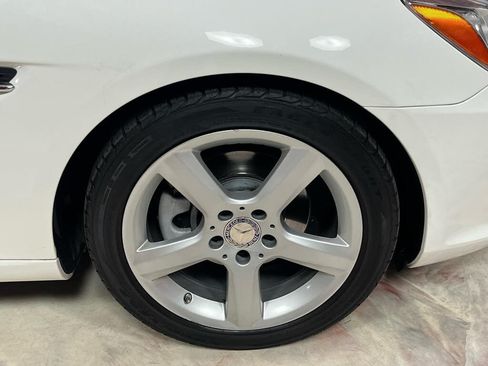 Used 2015 Mercedes-Benz SLK 250 w/ Premium Package image 37