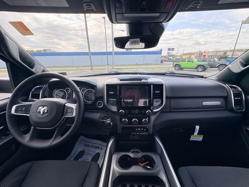 New 2026 RAM 1500 4x4 Crew Cab image 36