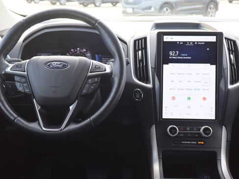 Used 2022 Ford Edge SEL w/ Convenience Package image 14