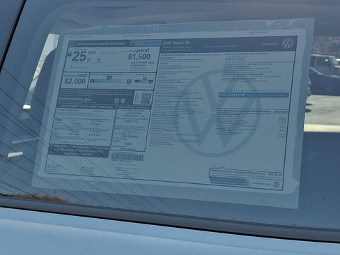 New 2026 Volkswagen Tiguan SE AWD/4WD image 19
