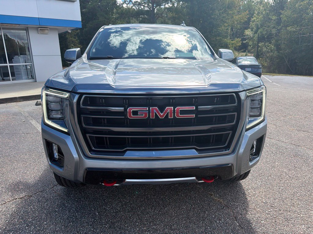 Used 2024 GMC Yukon AT4 AWD/4WD image 8
