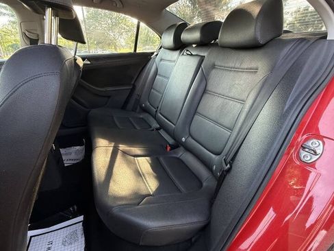 Used 2012 Volkswagen Jetta SE FWD image 13