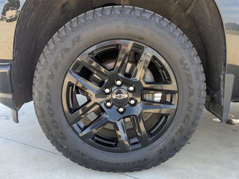 Used 2022 Chevrolet Silverado 1500 RST w/ Rally Edition AWD/4WD image 8
