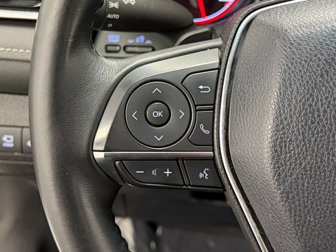 Used 2018 Toyota Camry XSE image 17