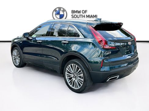 Used 2025 Cadillac XT4 Premium Luxury image 5