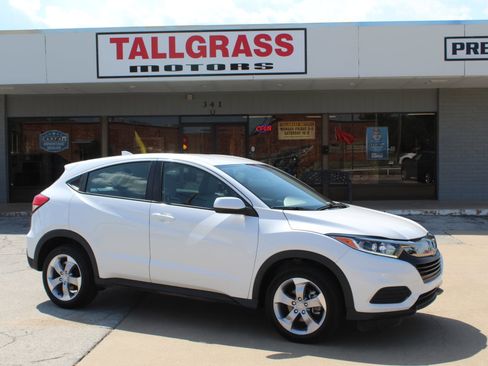 Used 2022 Honda HR-V LX image 2