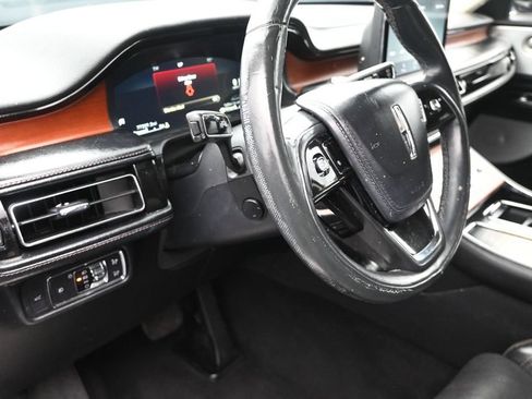 Used 2020 Lincoln Aviator Reserve w/ Equipment Group 201A RWD image 12